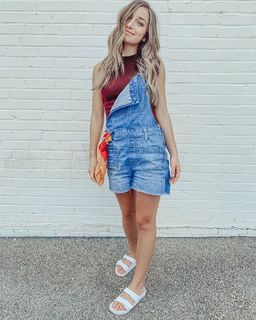 Brooklyn McKnight feet photo 10