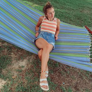 Brooklyn McKnight feet photo 9