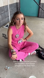 Brooklyn McKnight feet photo 2