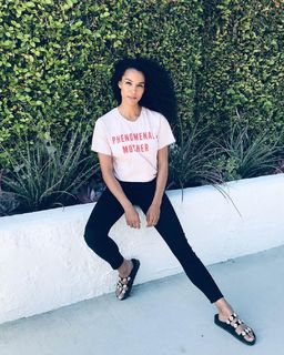 Brooklyn Sudano feet photo thumbnail
