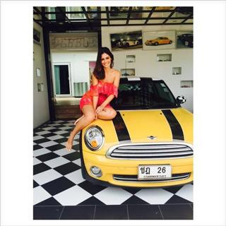 Bruna Abdalah feet photo 5