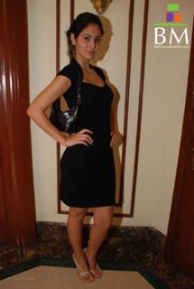 Bruna Abdalah feet photo 8