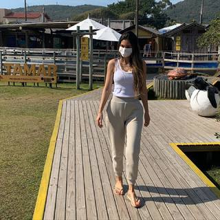 Bruna Abdalah feet photo 1