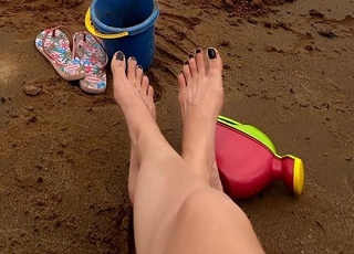 Bruna Abdalah feet photo 7