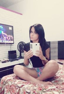 Bruna Butterfly feet photo 13