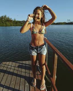 Bruna Carvalho feet photo thumbnail