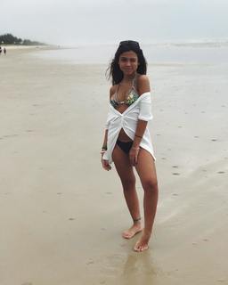 Bruna Carvalho feet photo thumbnail