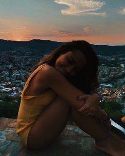 Bruna Carvalho feet photo thumbnail