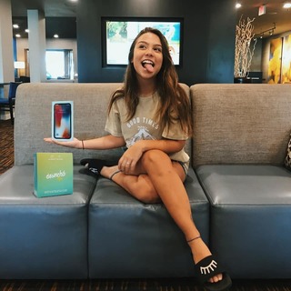 Bruna Carvalho feet photo thumbnail