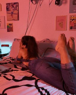 Bruna Carvalho feet photo thumbnail