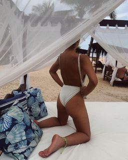 Bruna Carvalho feet photo thumbnail
