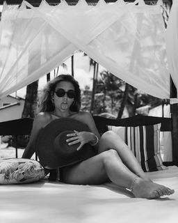 Bruna Carvalho feet photo thumbnail