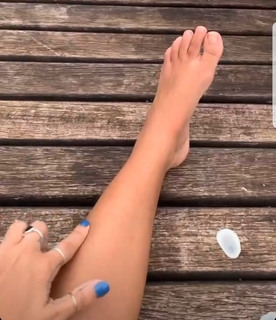 Bruna Carvalho feet photo thumbnail
