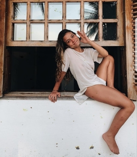 Bruna Carvalho feet photo thumbnail
