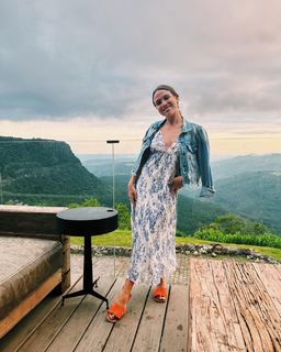 Bruna Carvalho feet photo thumbnail