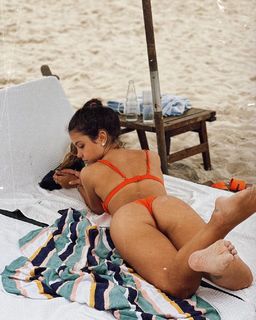 Bruna Carvalho feet photo thumbnail