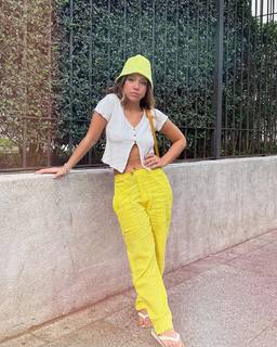 Bruna Carvalho feet photo thumbnail
