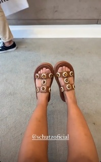 Bruna Carvalho feet photo thumbnail