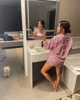 Bruna Gomes feet photo 11