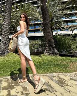 Bruna Gomes feet photo 3