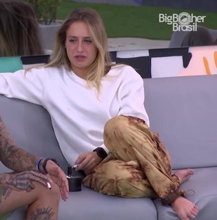 Bruna Griphao feet photo thumbnail