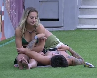 Bruna Griphao feet photo thumbnail