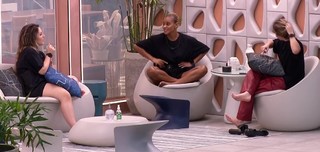 Bruna Griphao feet photo thumbnail