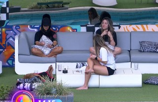 Bruna Griphao feet photo thumbnail