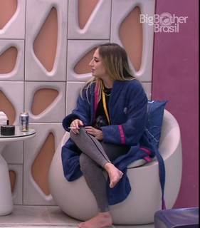 Bruna Griphao feet photo thumbnail