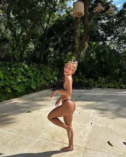 Bruna Griphao feet photo thumbnail