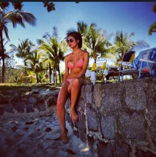 Bruna Hamu feet photo 17