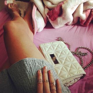 Bruna Hamu feet photo 2