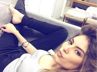 Bruna Hamu feet photo 4