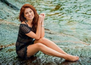 Bruna Hamu feet photo 3