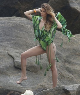 Bruna Hamu feet photo 7