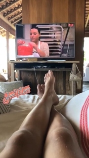 Bruna Hamu feet photo 2