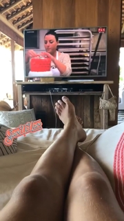 Bruna Hamu feet photo 1