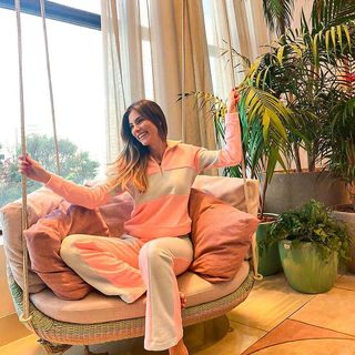 Bruna Hamu feet photo 9