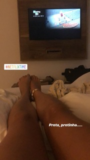 Bruna Hamu feet photo 11