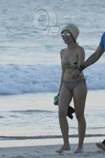 Bruna Linzmeyer feet photo thumbnail