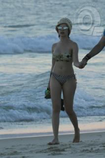 Bruna Linzmeyer feet photo thumbnail