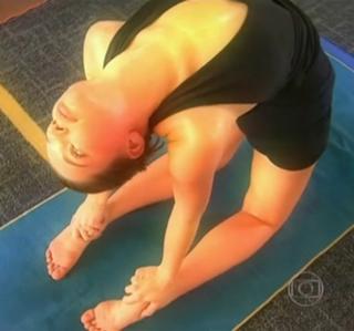 Bruna Linzmeyer feet photo thumbnail