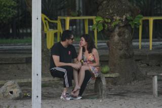 Bruna Linzmeyer feet photo thumbnail