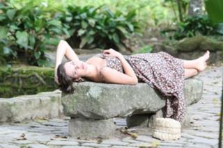 Bruna Linzmeyer feet photo thumbnail