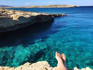 Bruna Linzmeyer feet photo thumbnail