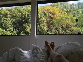 Bruna Linzmeyer feet photo thumbnail