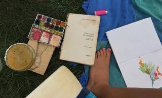 Bruna Linzmeyer feet photo thumbnail