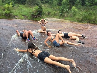 Bruna Linzmeyer feet photo thumbnail