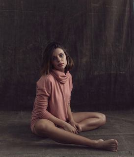 Bruna Linzmeyer feet photo thumbnail