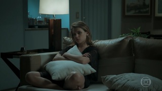 Bruna Linzmeyer feet photo thumbnail